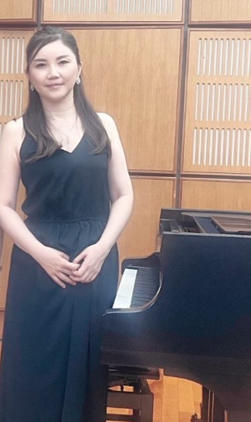 大人のピアノ教室講師