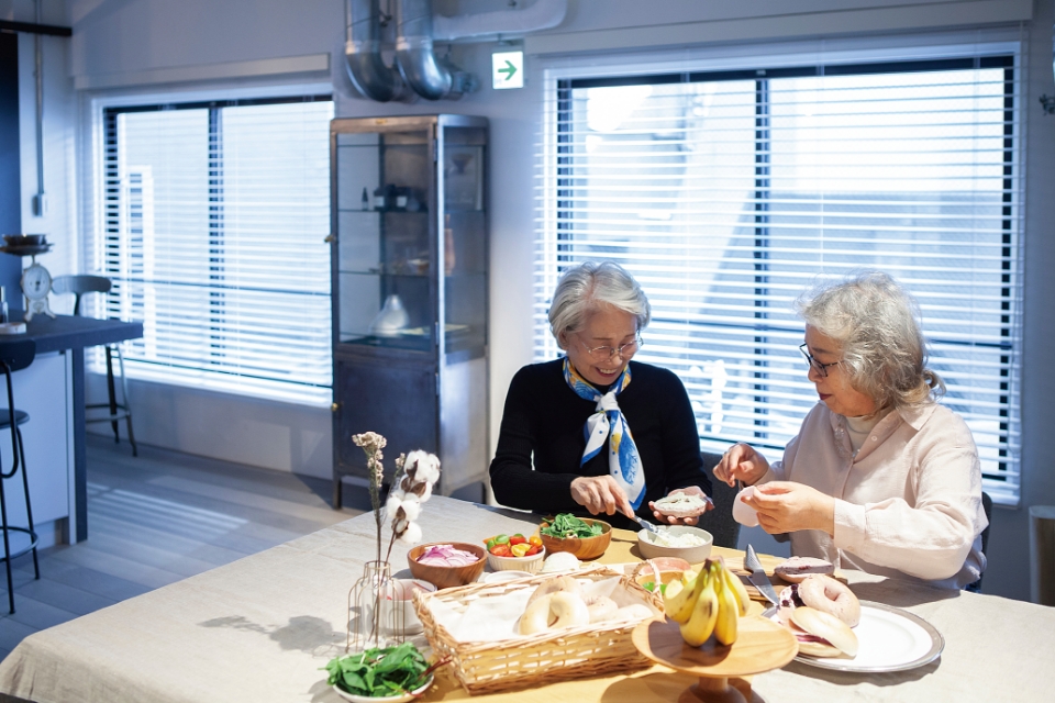 オフ会のシーン